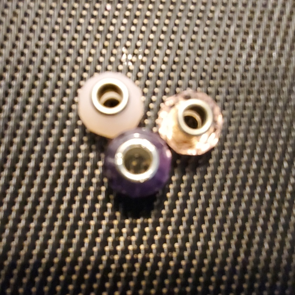Pendant beads